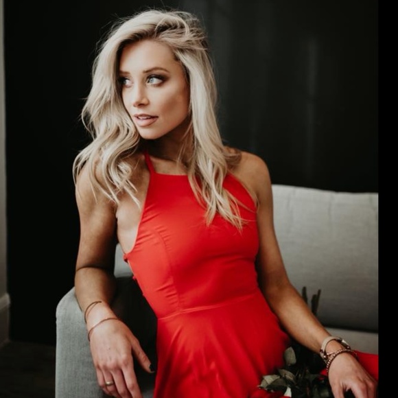 Red Dress - Picture 2 of 4